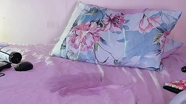 kinkylittlegirll online show from 23, 3, 2026