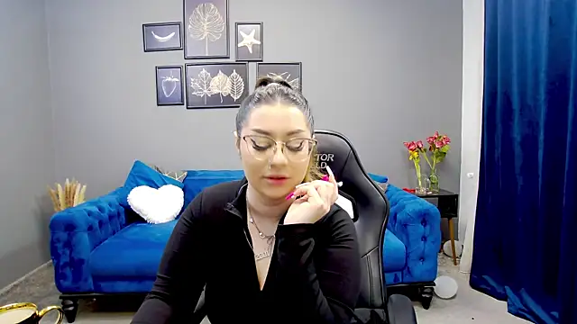 Katewalker  online show from 21, 3, 2025