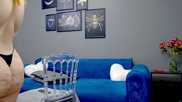 Katewalker  online show from 7, 3, 2025