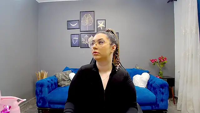 Katewalker  online show from 26, 2, 2025