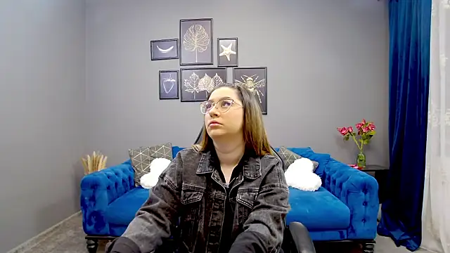 Katewalker  online show from 27, 2, 2025