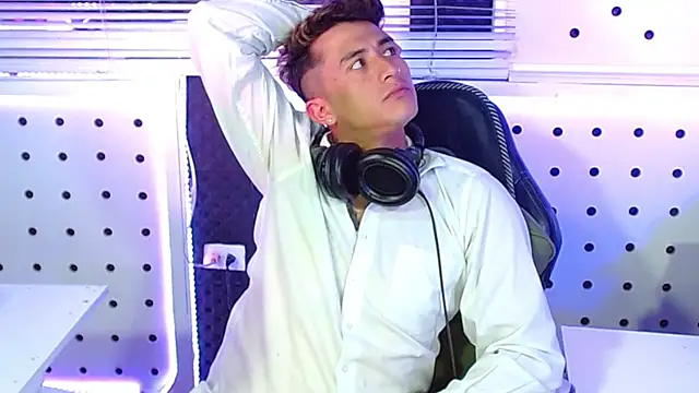 Darko0717 online show from 8, 11, 2025