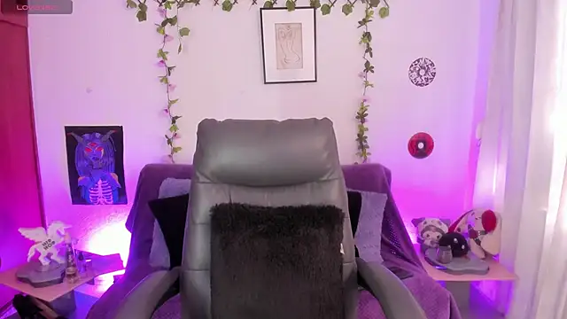 Cata green online show from 11, 11, 2025