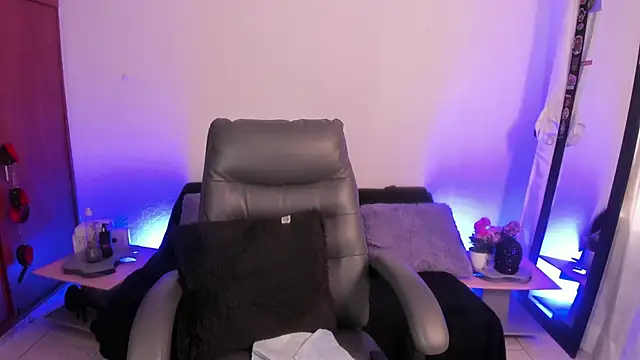 Cata green online show from 4, 11, 2025