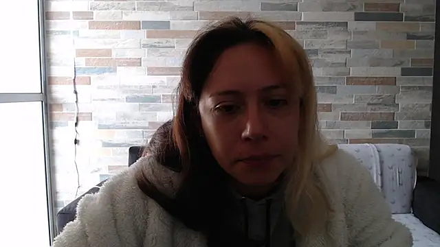 MommyMiaWs online show from 4, 10, 2025