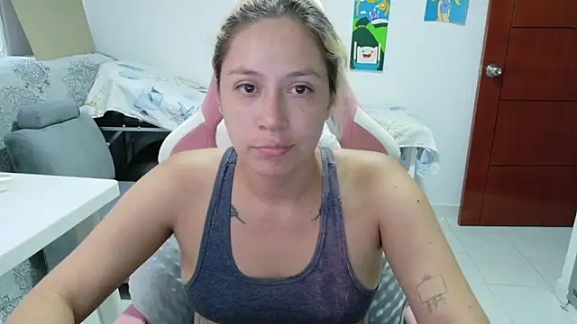 MommyMiaWs online show from 7, 5, 2026