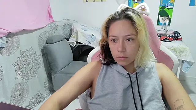 MommyMiaWs online show from 13, 5, 2026