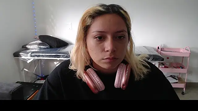 MommyMiaWs online show from 3, 3, 2025