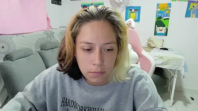 MommyMiaWs online show from 2, 5, 2026