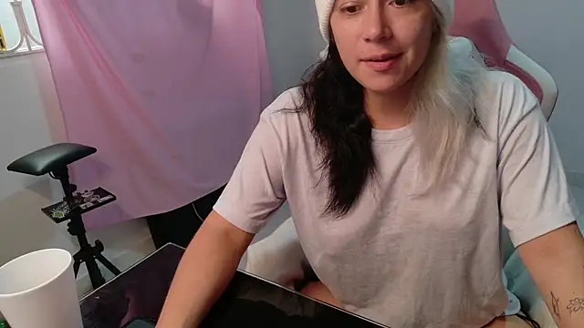 MommyMiaWs online show from 17, 2, 2026