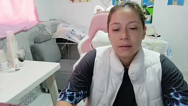 MommyMiaWs online show from 6, 5, 2026