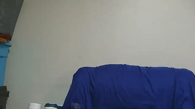 sluttylaura21 online show from 27, 3, 2026