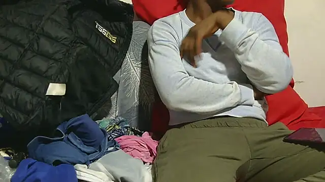 sluttylaura21 online show from 28, 11, 2025