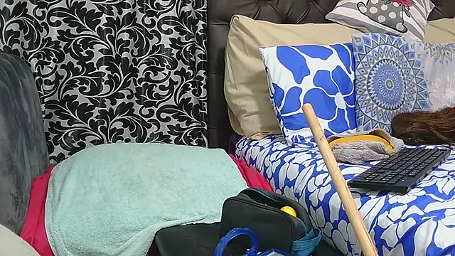 Snapshot of sluttylaura21 chatting on 30, 5, 2026 sluttylaura21 online show from 30, 5, 2026