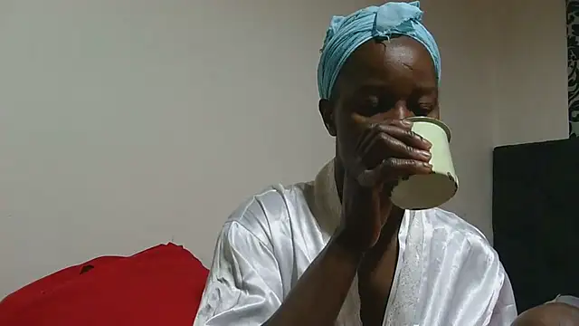 sluttylaura21 online show from 25, 11, 2025