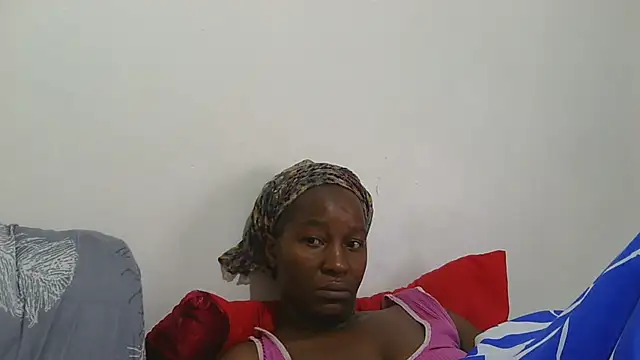 sluttylaura21 online show from 3, 12, 2025