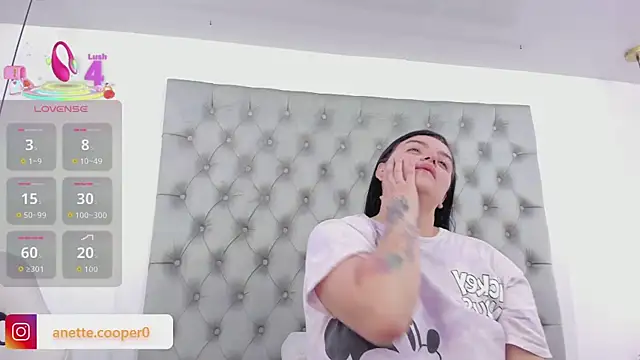 Snapshot of anette_cooper chatting on 21, 10, 2025 anette cooper online show from 21, 10, 2025