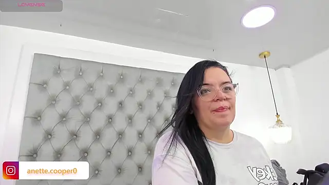 Snapshot of anette_cooper chatting on 23, 12, 2025 anette cooper online show from 23, 12, 2025