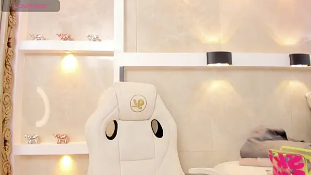 Snapshot of anette_cooper chatting on 12, 11, 2025 anette cooper online show from 12, 11, 2025