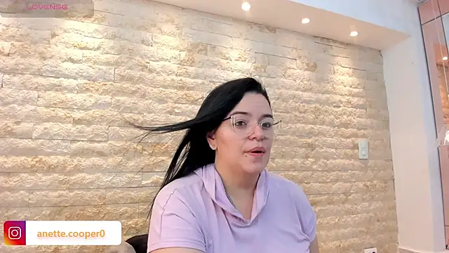 Snapshot of anette_cooper chatting on 17, 12, 2025 anette cooper online show from 17, 12, 2025