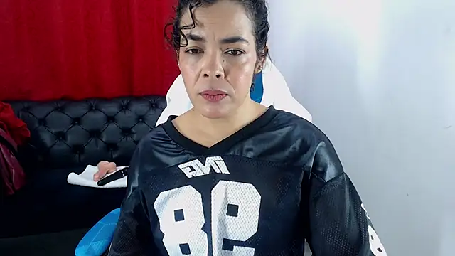Abril Beltran  online show from 11, 10, 2025