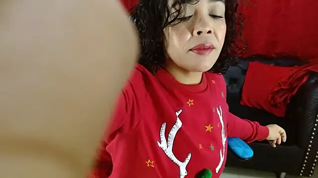 Abril Beltran  online show from 3, 12, 2025