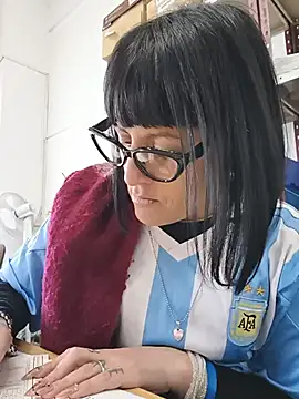 estefyzapata online show from 3, 7, 2026