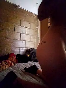 Snapshot of estefyzapata chatting on 14, 10, 2025 estefyzapata online show from 14, 10, 2025