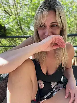 Leanymphoo online show from 7, 4, 2026