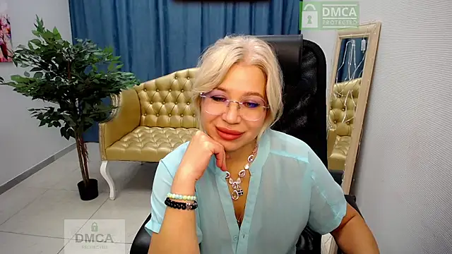 Dear Eva1 online show from 11, 11, 2025