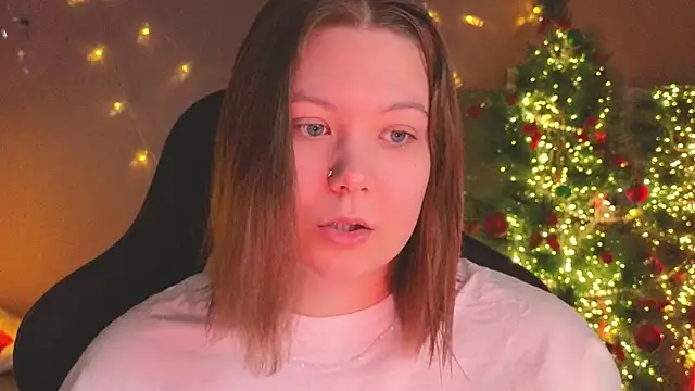 Snapshot of DjennaPalme chatting on 3, 12, 2025 DjennaPalme online show from 3, 12, 2025