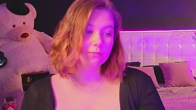 Snapshot of DjennaPalme chatting on 26, 11, 2025 DjennaPalme online show from 26, 11, 2025