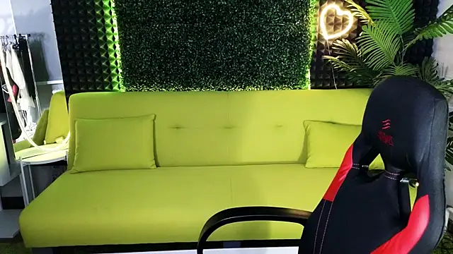 Snapshot of DjennaPalme chatting on 3, 1, 2025 DjennaPalme online show from 3, 1, 2025