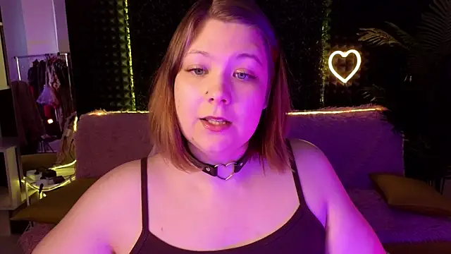 Snapshot of DjennaPalme chatting on 12, 10, 2025 DjennaPalme online show from 12, 10, 2025