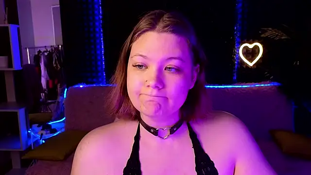 Snapshot of DjennaPalme chatting on 13, 10, 2025 DjennaPalme online show from 13, 10, 2025