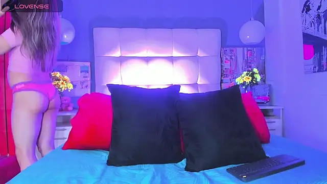 cinthya walker1 online show from 10, 2, 2026