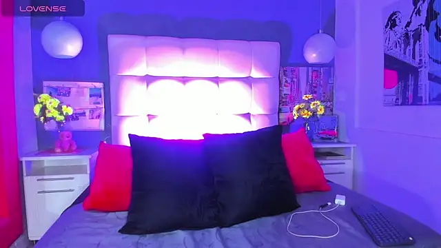 cinthya walker1 online show from 13, 2, 2026