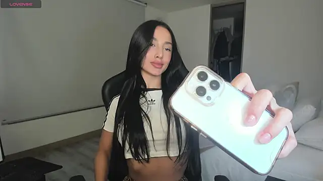 Snapshot of EvaMoet chatting on 12, 3, 2025 EvaMoet online show from 12, 3, 2025