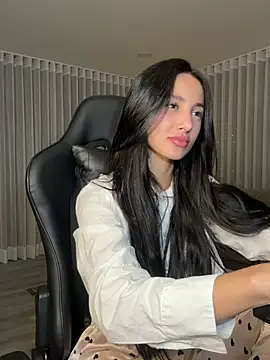 Snapshot of EvaMoet chatting on 13, 12, 2024 EvaMoet online show from 13, 12, 2024