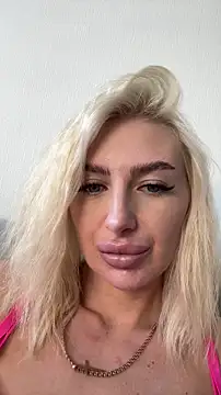 Mia Roxie online show from 11, 4, 2026