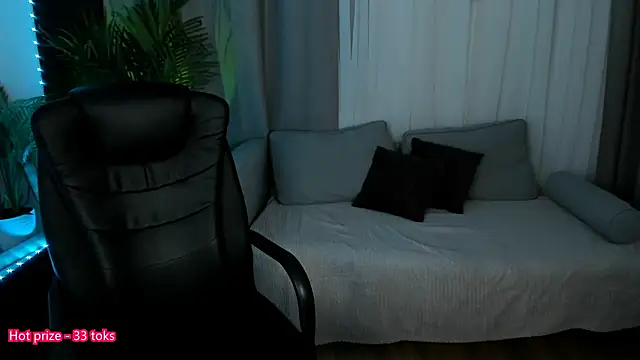 Snapshot of Pretty_Alison chatting on 6, 3, 2025 Pretty Alison online show from 6, 3, 2025