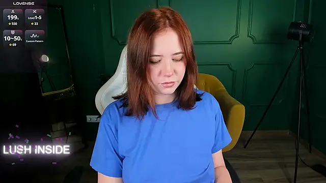 Snapshot of Pretty_Alison chatting on 7, 10, 2025 Pretty Alison online show from 7, 10, 2025