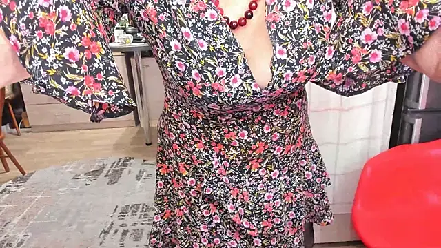 Tina Joness online show from 2, 10, 2025