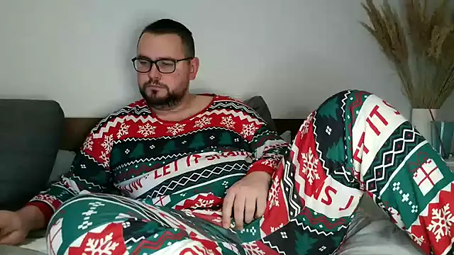 Snapshot of cutie_ben chatting on 15, 1, 2026 cutie ben online show from 15, 1, 2026