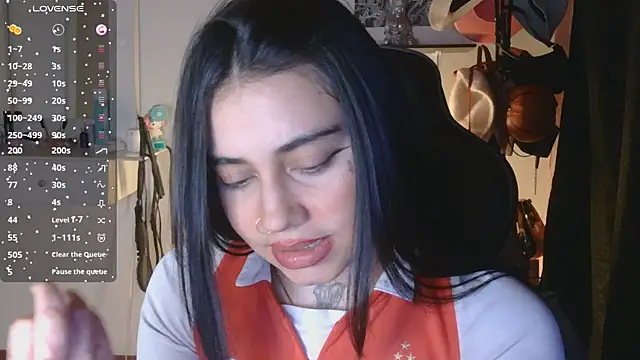 Snapshot of val_bardot chatting on 14, 6, 2026 val bardot online show from 14, 6, 2026