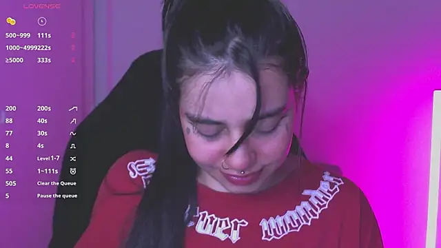 Snapshot of val_bardot chatting on 29, 9, 2025 val bardot online show from 29, 9, 2025