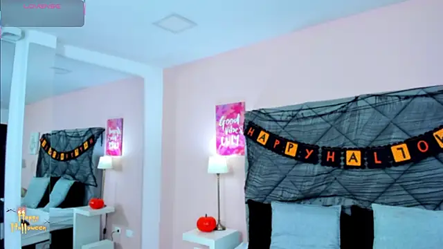 TaylorEvanss online show from 14, 10, 2025