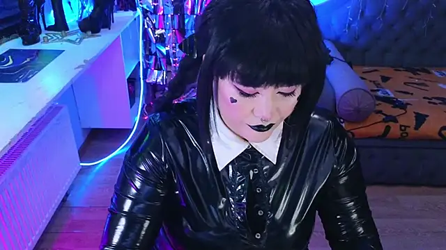 wickedxqueen online show from 14, 3, 2025