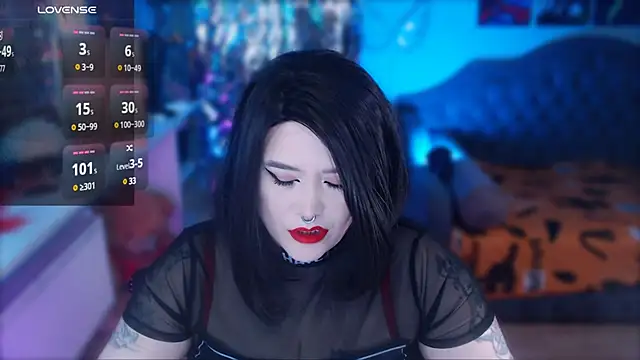 wickedxqueen online show from 25, 1, 2025