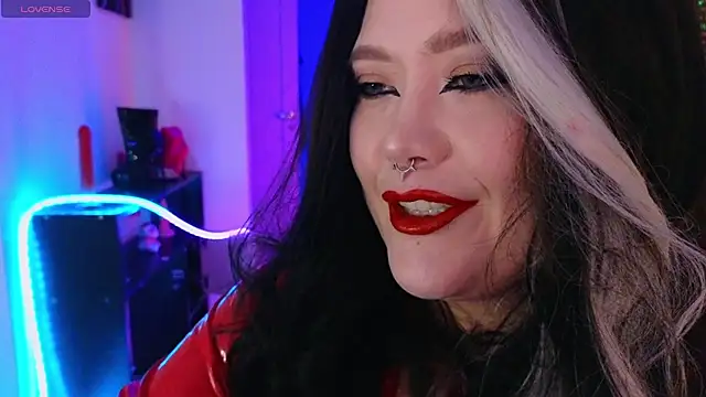 wickedxqueen online show from 24, 6, 2026